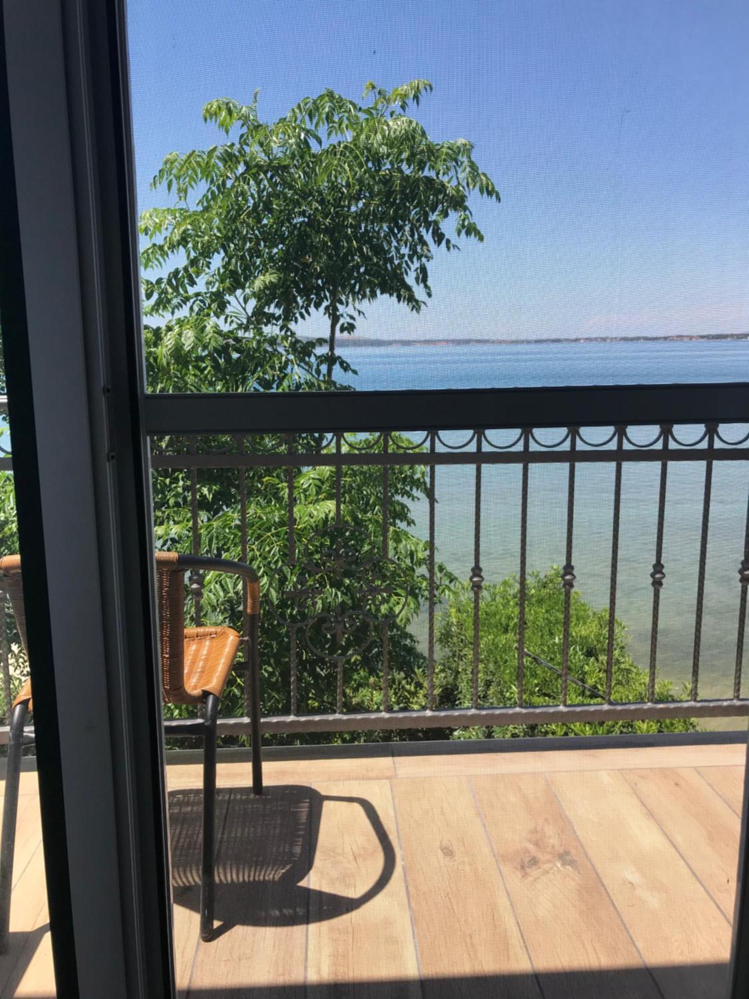 Apartment Valerija Привлака Стая снимка