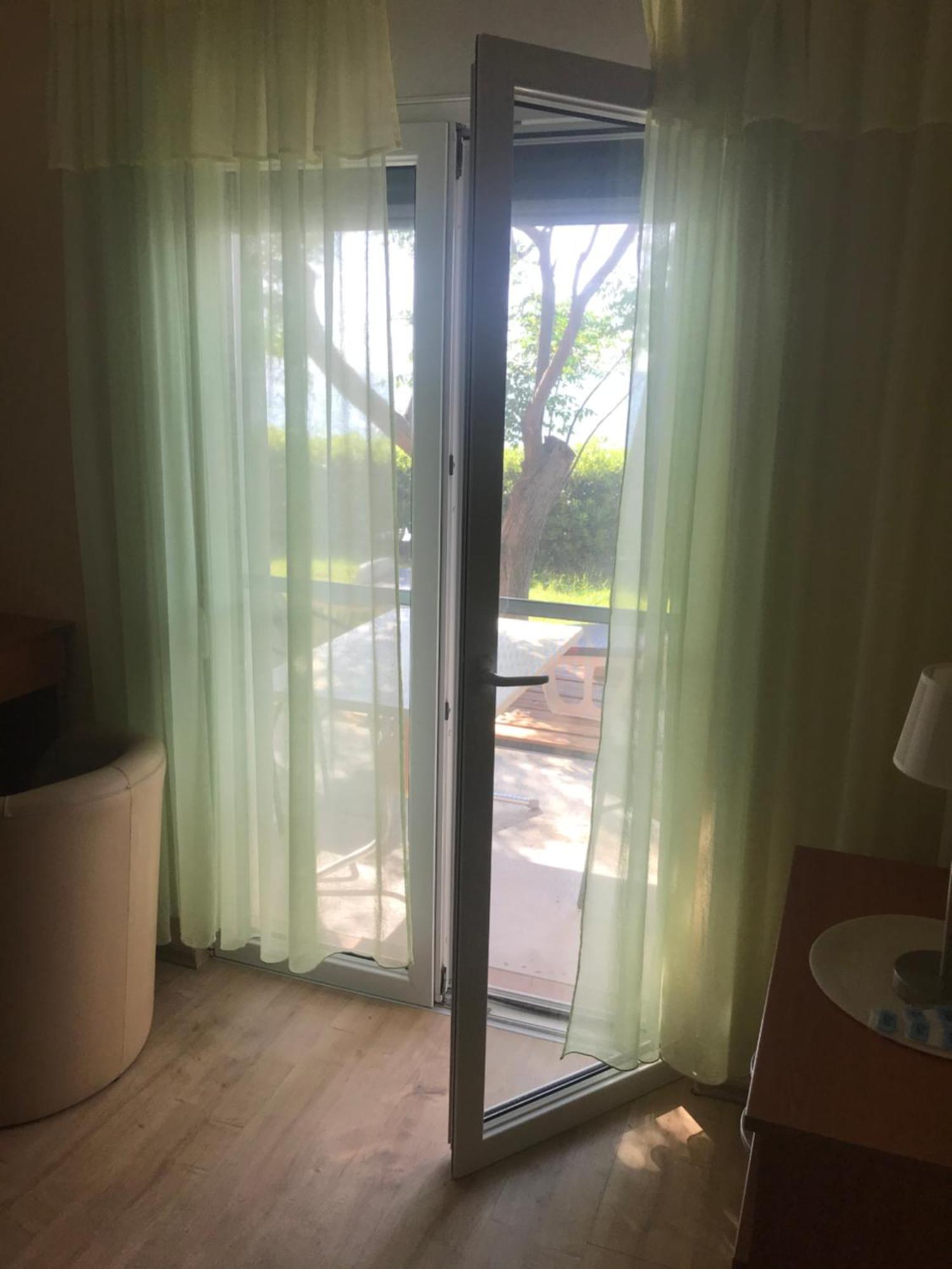 Apartment Valerija Привлака Стая снимка