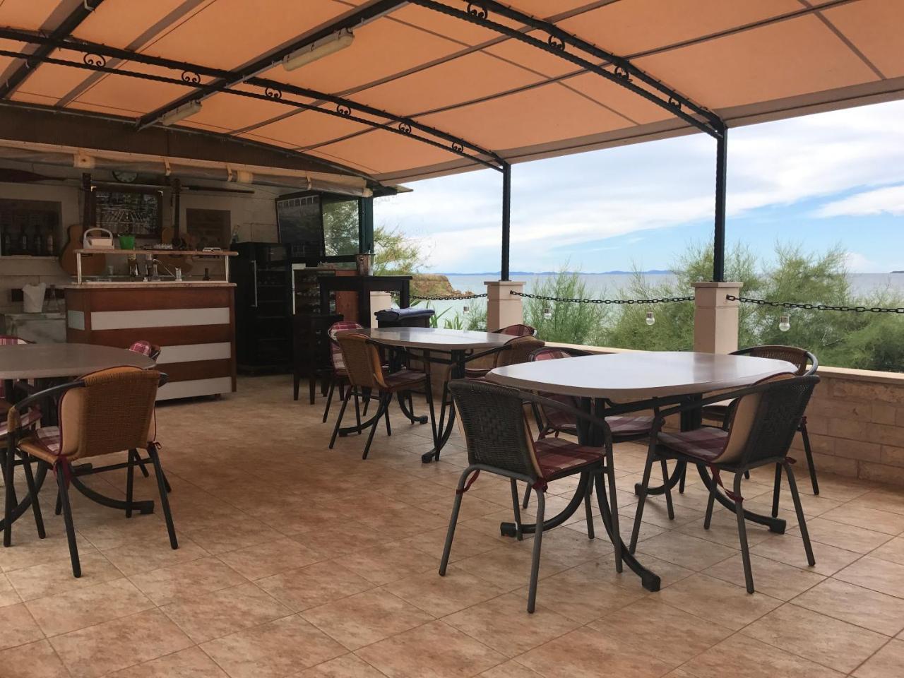 Apartment Valerija Привлака Екстериор снимка